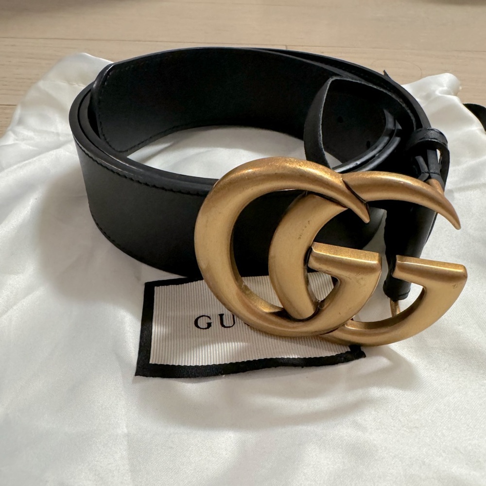 Gucci belt, like new!